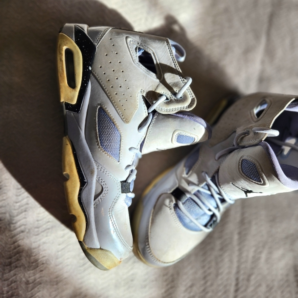 Size 5.5 jordans gray